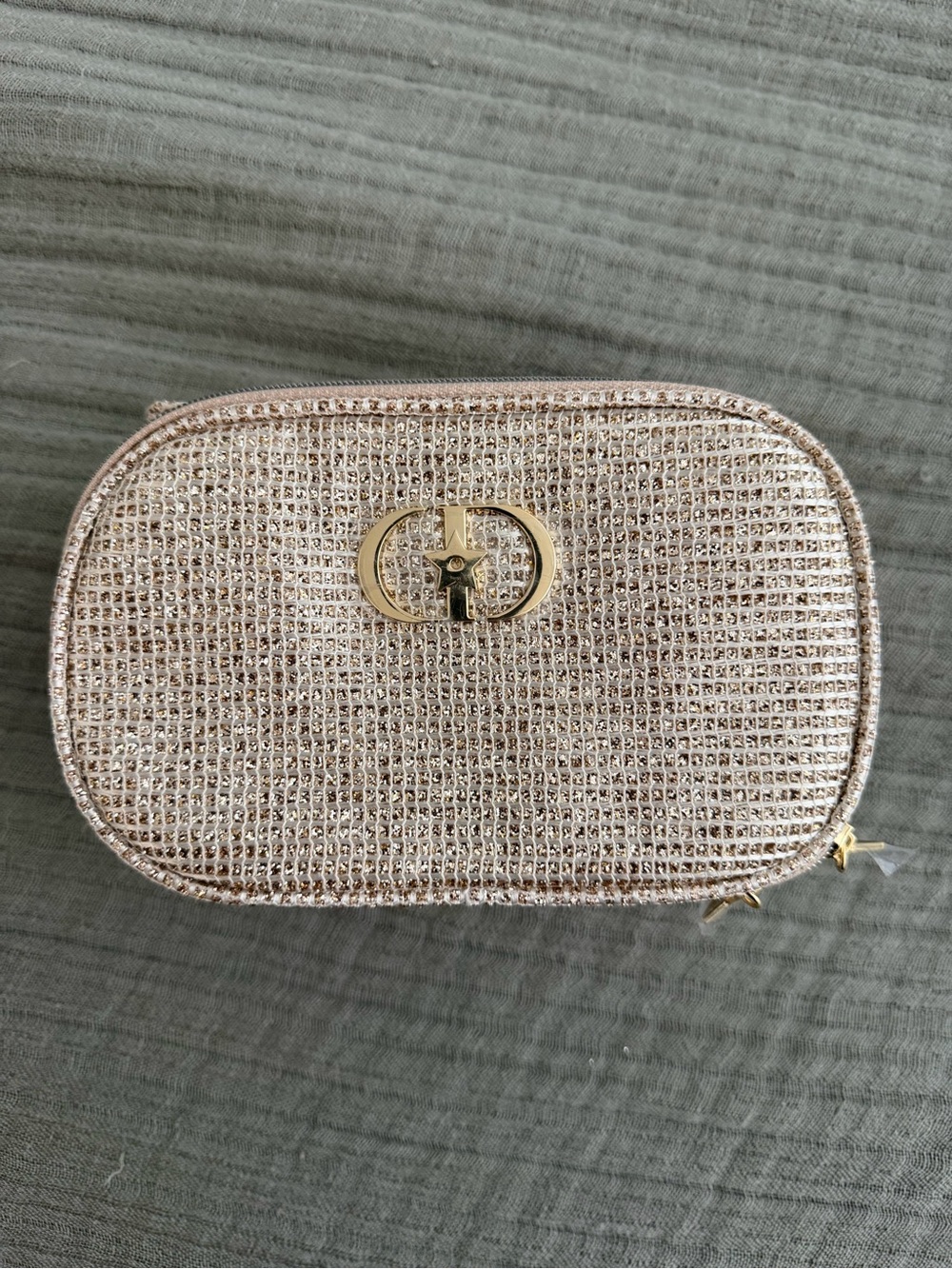 Dior beauty limited edition cosmetic bag - Picture 15 of 16